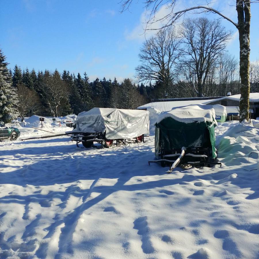 Wanderhuette Zum Bernhardsthal Villa Exterior photo